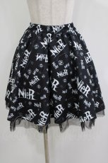画像1: NieR Clothing / プリントスカート  黒 H-26-10-30-026-PU-SK-AK-ZH (1)