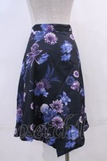 画像2: 【SALE】CIVARIZE / フラワープリントスカート  黒Ｘ紫Ｘ青 I-24-02-02-012-GO-SK-HD-ZT417 (2)