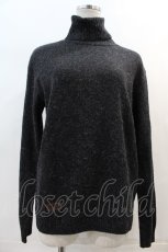 画像1: 【SALE】Karl Helmut / 裾ロゴワッペンハイネックトップス  黒 I-24-04-24-032-EL-TO-HD-ZT145 (1)