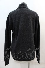 画像2: 【SALE】Karl Helmut / 裾ロゴワッペンハイネックトップス  黒 I-24-04-24-032-EL-TO-HD-ZT145 (2)