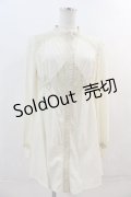 Rozen Kavalier / ラウンド刺繍スナップボタンシャツ  アイボリー I-24-05-04-018-OO-BL-HD-ZS