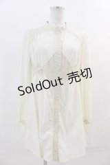 Rozen Kavalier / ラウンド刺繍スナップボタンシャツ  アイボリー I-24-05-04-018-OO-BL-HD-ZS