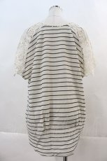 画像2: axes femme / レーシーショルダープルオーバー  アイボリーＸネイビー I-24-06-16-019-AX-TO-HD-ZT152 (2)