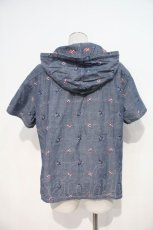 画像2: PINK HOUSE / くまさん&旗刺繍半袖フードブラウス  青デニム I-24-07-05-027-LO-BL-HD-ZT369 (2)