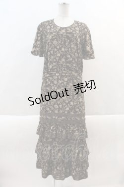 画像1: KANEKO ISAO / フラワー柄レース段フリル半袖ワンピース  ブラウン I-24-08-21-068-EL-OP-HD-ZT197