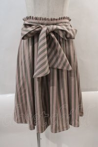 Amavel / トランプ刺繍ストライプスカート  ピンクｘグレー I-24-08-24-058-CA-SK-HD-ZY