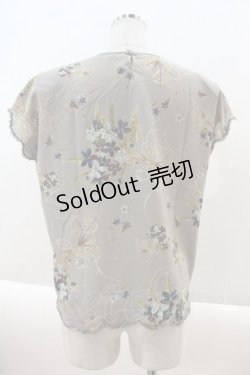 画像2: KANEKO ISAO / すみれブーケ半袖ブラウス  グレー I-24-08-30-107-EL-BL-HD-ZT416