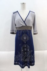 Ozz oneste / フロント魔法陣刺繍ワンピース  グレーＸ青 I-24-09-22-096-OO-OP-HD-ZS