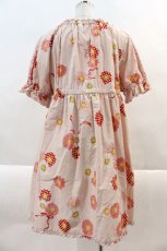 画像2: PINK HOUSE / ひな菊コサージュプリントチュニックブラウス  ピンク I-24-10-07-014-LO-BL-HD-ZT301 (2)