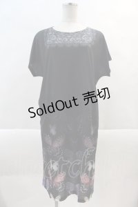 abilletage / Tシャツワンピースバタフライ  黒 I-24-10-29-036-GO-OP-HD-ZT336