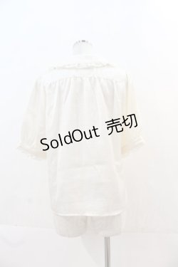 画像2: Amavel / 赤ずきんモチーフ刺繍入り　配色リボンタイ付ブラウス  アイボリー I-24-12-01-002-CA-BL-HD-ZT162