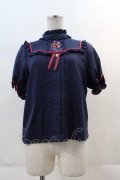 Amavel / 金魚刺繍入りスタンドプルオーバーブラウス  ネイビー I-24-12-01-023-CA-BL-HD-ZY