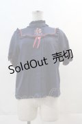 Amavel / 金魚刺繍入りスタンドプルオーバーブラウス  ネイビー I-24-12-01-023-CA-BL-HD-ZY