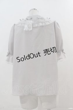 画像2: axes femme kawaii / プチリボン半袖ブラウス  グレー I-24-12-09-020-AX-BL-AS-OS