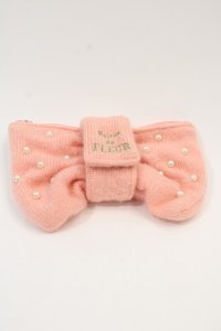 Maison de FLEUR / G パールリボンニットポーチ  ピンクｘ白 I-24-12-20-118-LO-ZA-HD-ZT-K015
