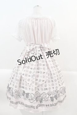 画像2: BABY,THE STARS SHINE BRIGHT / Petite Cherie Camelia Coffret柄ワンピース  オフ白 I-25-01-13-088-BA-OP-HD-ZY