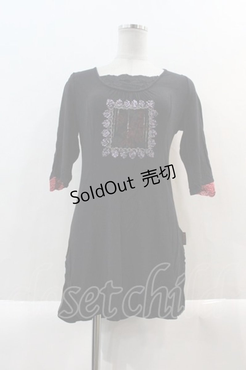 画像1: Ozz Croce / レース切替&薔薇刺繍カットソー  ブラック I-25-01-21-020-OO-TO-HD-ZI (1)