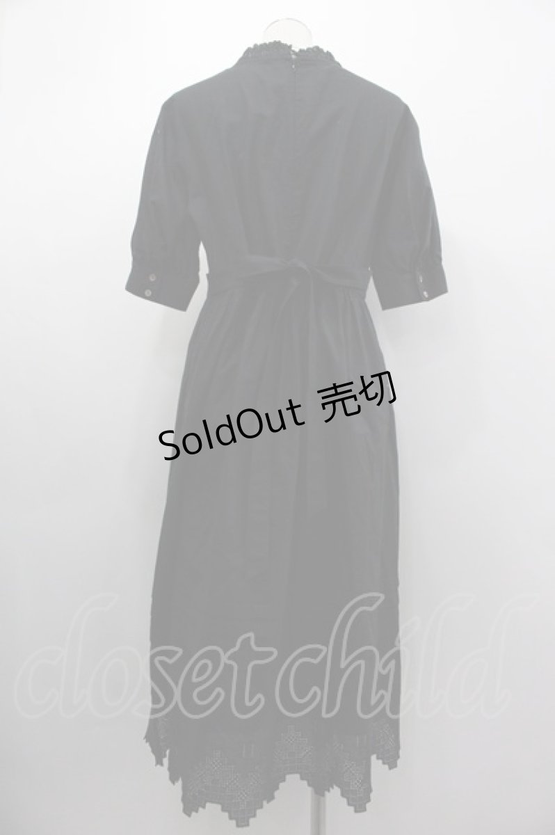 画像2: Jane Marple / Monogram-lace Clara dress  ブラック I-25-03-05-057-JM-OP-HD-ZI (2)