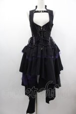 画像1: OZZ ANGELO / 薔薇刺繍アシンメトリージャンパースカート  黒Ｘ紫 I-25-03-12-064-OO-OP-HD-ZI (1)
