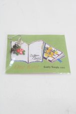 画像1: Emily Temple cute / 椅子モチーフピアス  アンティークゴールド I-25-03-21-083-ET-AC-HD-ZI (1)