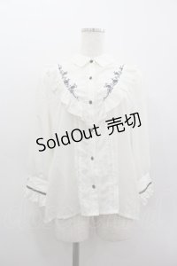axes femme / バラ刺繍ヨーク切替七分袖ブラウス  アイボリー I-25-03-23-009-AX-BL-HD-ZI