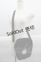 Maison de FLEUR / ロゴ刺繍レースショルダーバッグ  黒Ｘ白Ｘゴールド I-25-03-23-110-LO-BG-HD-ZI