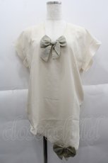 画像1: 【SALE】INGEBORG / 2つドットリボン半袖ブラウス  生成り I-25-03-29-034-LO-BL-HD-ZT066 (1)