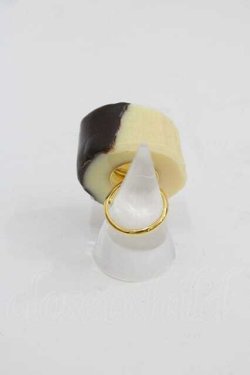 画像2: Q-pot. / Banana Choco Ring  アイボリー I-25-04-12-006-QP-AC-HD-ZI