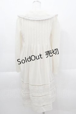 画像2: axes femme POETIQUE / サテンフリルカラータックワンピース  アイボリー I-25-04-12-104-AX-OP-HD-ZI