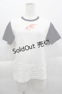 Powder / 金魚プリントTシャツ S 白Ｘ紺 I-25-04-16-028-LO-TO-HD-ZI