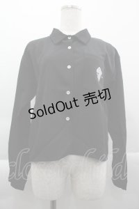 NieR Clothing / シルエットNieRちゃん刺繍シャツ  黒Ｘ白 I-25-04-16-031-PU-BL-HD-ZI
