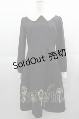 Fi.n.t / 手鏡刺繍ワンピース  黒Ｘゴールド I-25-04-21-056-CA-OP-HD-ZI