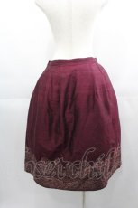 画像2: Jane Marple Dans Le Salon / レースプリントスカート  ボルドー I-25-04-21-090-JM-SK-HD-ZT662 (2)