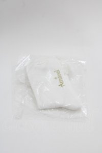 Amavel / モノグラムチャーム付レースクルーソックス  白 I-25-04-21-123-CA-ZA-HD-ZI