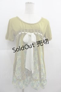 axes femme / フラワー切替半袖トップス  カーキ I-25-05-01-031-AX-TO-HD-ZI