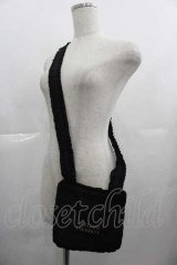 ATELIER PIERROT / ロゴ刺繍ポシェット  黒 I-25-05-07-111-EL-BG-HD-ZI