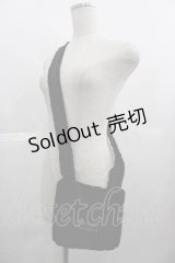 ATELIER PIERROT / ロゴ刺繍ポシェット  黒 I-25-05-07-111-EL-BG-HD-ZI