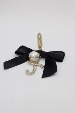 画像2: Maison de FLEUR / Gイニシャルリボンチャーム  黒 I-25-05-08-077-LO-BG-HD-ZT639-F003 (2)