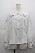 LOLITAその他(お買取対象外) / ハート総柄襟ブラウス  白ＸピンクＸ青 I-25-05-11-057-LO-BL-HD-ZI