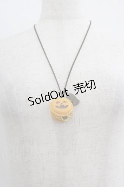 画像1: Q-pot. / Jack-o'-lantern Macaron Necklace  オレンジ I-25-05-14-010-QP-AC-HD-ZI