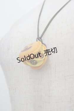 画像2: Q-pot. / Jack-o'-lantern Macaron Necklace  オレンジ I-25-05-14-010-QP-AC-HD-ZI