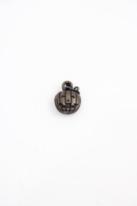 Q-pot. / ジャックオランタンチャーム  アンティークゴールド I-25-05-14-029-QP-ZA-HD-ZI