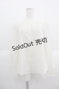 Franche Lippee / ミニリンゴ刺繍ブラウス  アイボリー I-25-05-14-042-LO-BL-HD-ZI
