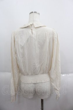 画像2: an another angelus / 変形カラー同色ローズ刺繍プルオーバーブラウス  アイボリー I-25-05-19-003-CA-BL-HD-ZI