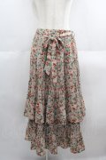 axes femme / 花柄プリーツティアードスカート  ベージュ I-25-05-19-086-AX-SK-SZ-ZI