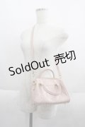 【SALE】Maison de FLEUR / リボン型押しショルダーバッグ  ピンク I-25-05-29-109-LO-BG-HD-ZTK021