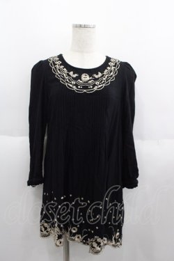 画像1: Cherir la femme / スカラップラウンド刺繍長袖チュニック  黒Ｘゴールド I-25-06-01-035-LO-TO-HD-ZI