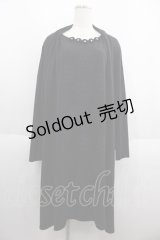 INGEBORG / カメリアプリント長袖ワンピース  黒 I-25-06-04-067-LO-OP-HD-ZT365