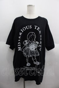 Candy Stripper / MISTERIOUS TEA PARTY BIG Tシャツ  黒Ｘ白 I-25-06-04-034-PU-TS-HD-ZI