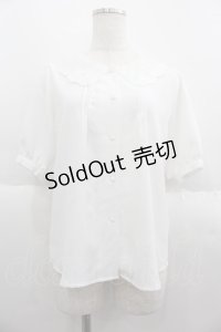 Fi.n.t / スワン刺繍シアー衿ブラウス  白 I-25-06-08-002-CA-BL-HD-ZI